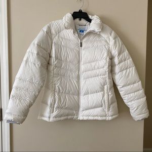 🎉HP🎉9/29/22🎉Columbia White Puffer Jacket ☃️